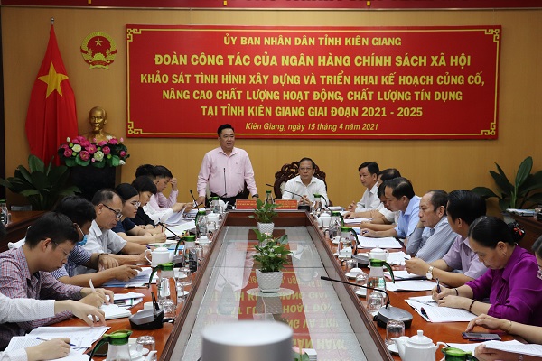 &amp;Ocirc;ng Huỳnh Văn Thuận Ph&amp;oacute; Tổng Gi&amp;aacute;m đốc NHCSXH TW ph&amp;aacute;t biểu