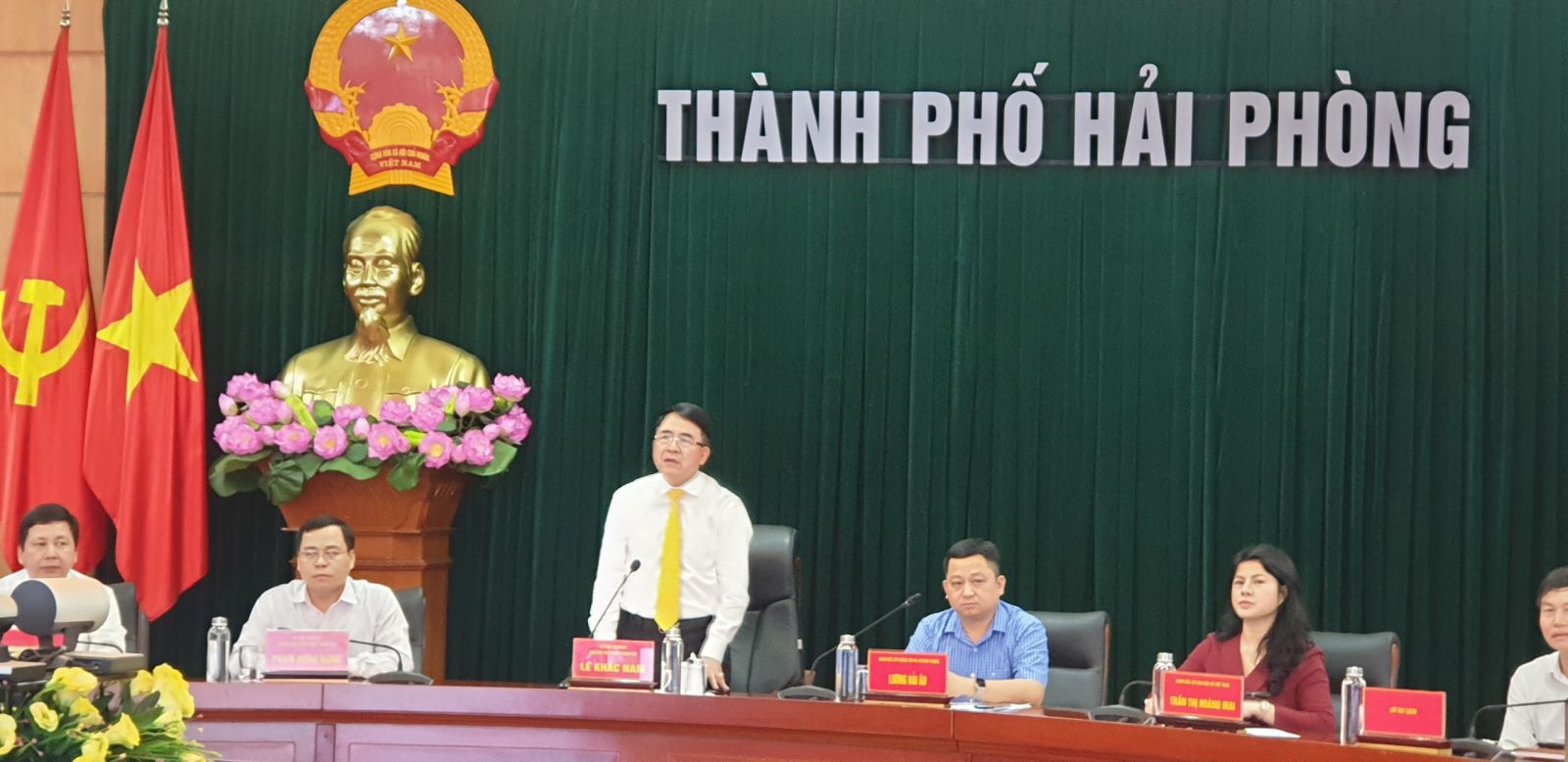 &amp;Ocirc;ng L&amp;ecirc; Khắc Nam - Ph&amp;oacute; Chủ tịch UBND th&amp;agrave;nh phố Hải Ph&amp;ograve;ng ph&amp;aacute;t biểu tại hội nghị