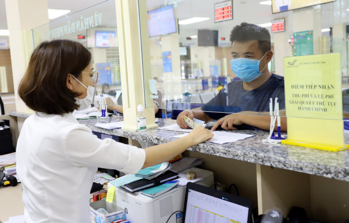 Nơi thi ph&amp;iacute; v&amp;agrave; lệ ph&amp;iacute; tại Trung t&amp;acirc;m phục vụ h&amp;agrave;nh ch&amp;iacute;nh c&amp;ocirc;ng tỉnh Ph&amp;uacute; Thọ
