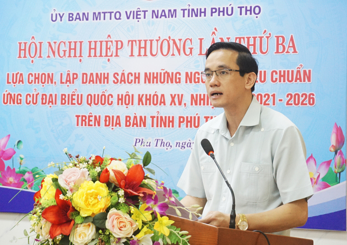 &amp;Ocirc;ng Nguyễn Hải- Chủ tịch UBMTTQ tỉnh Ph&amp;uacute; Thọ ph&amp;aacute;t biểu tại hội nghị.