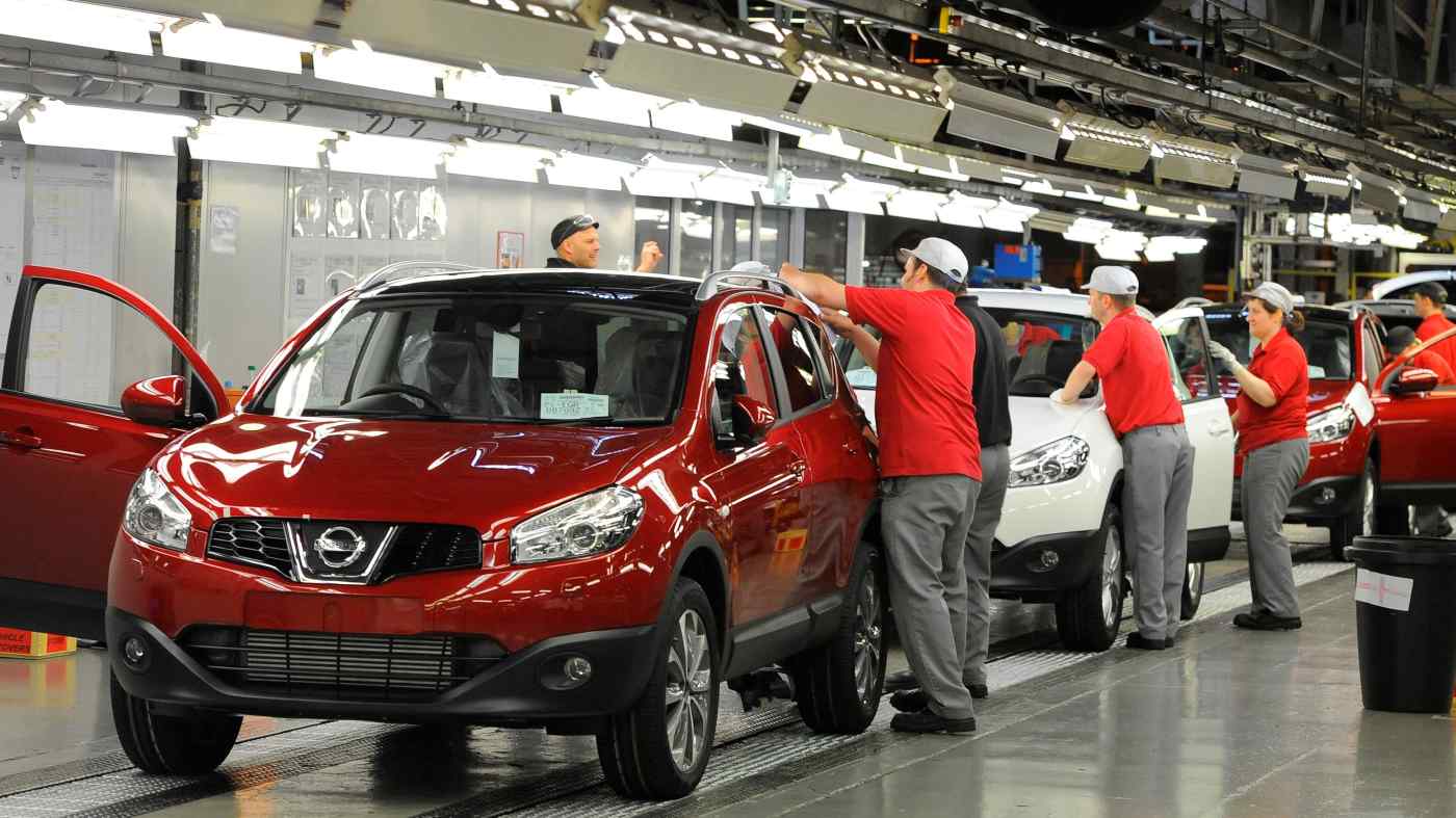 Nissan đ&amp;atilde; tăng th&amp;ecirc;m khoảng 800 người, tương đương 10% lực lượng lao động, tại nh&amp;agrave; m&amp;aacute;y ở Anh do t&amp;igrave;nh trạng thiếu chất b&amp;aacute;n dẫn đ&amp;atilde; ảnh hưởng đến c&amp;aacute;c nh&amp;agrave; sản xuất &amp;ocirc; t&amp;ocirc; tr&amp;ecirc;n to&amp;agrave;n thế giới. &amp;copy; Reuters