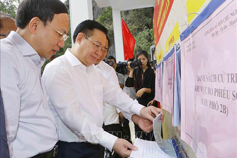 hủ tịch Quốc hội Vương Đ&amp;igrave;nh Huệ ph&amp;aacute;t biểu, chiều 19/4