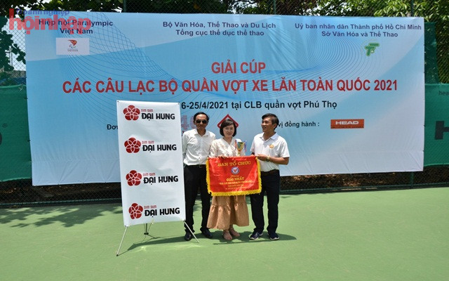 C&amp;ocirc;ng ty TNHH đầu tư  kinh doanh thực phẩm quốc tế Đại Hưng NTT cho giải Cup c&amp;aacute;c CLB Quần Vợt Xe Lăn to&amp;agrave;n quốc 2021.