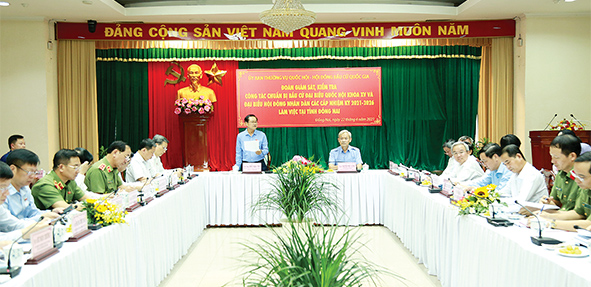 Ph&amp;oacute; chủ tịch Quốc hội Đỗ B&amp;aacute; Tỵ ph&amp;aacute;t biểu tại buổi gi&amp;aacute;m s&amp;aacute;t, kiểm tra tại UBND tỉnh