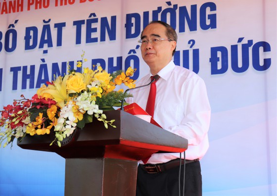 Đồng ch&amp;iacute; Nguyễn Thiện Nh&amp;acirc;n thay mặt cha m&amp;igrave;nh l&amp;agrave; &amp;ocirc;ng Nguyễn Thiện Th&amp;agrave;nh cảm ơn s&amp;acirc;u sắc Đảng bộ, ch&amp;iacute;nh quyền v&amp;agrave; nh&amp;acirc;n d&amp;acirc;n TPHCM đ&amp;atilde; quyết định lấy t&amp;ecirc;n 20 danh nh&amp;acirc;n, nh&amp;acirc;n vật lịch sử đặt t&amp;ecirc;n đường tr&amp;ecirc;n địa b&amp;agrave;n TP Thủ Đức