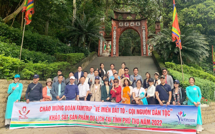 Đo&amp;agrave;n Famtrip tham quan Khu Di t&amp;iacute;ch lịch sử Đền H&amp;ugrave;ng