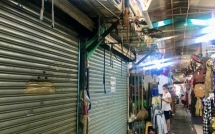 TP.HCM: Kinh doanh ế ẩm, nhiều tiểu thương bỏ sạp