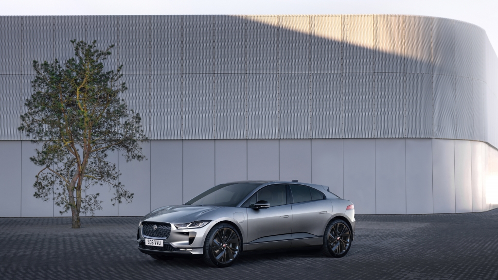 Jaguar Land Rover đ&amp;atilde; cam kết giảm 46% lượng kh&amp;iacute; thải nh&amp;agrave; k&amp;iacute;nh trong c&amp;aacute;c hoạt động của m&amp;igrave;nh v&amp;agrave;o năm 2030