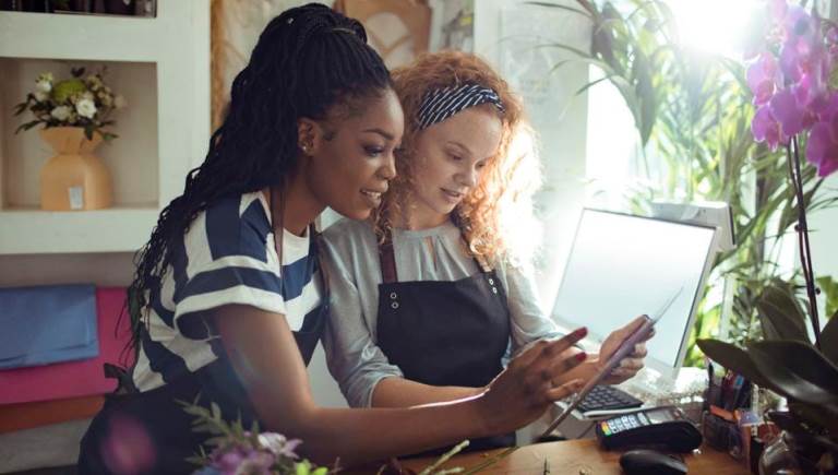 Truyền th&amp;ocirc;ng mạng x&amp;atilde; hội c&amp;oacute; thể l&amp;agrave; 1 c&amp;ocirc;ng cụ hữu &amp;iacute;ch cho doanh nghiệp trong thời đại mới