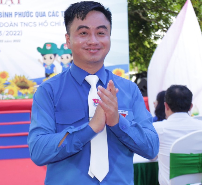 Trong khi c&amp;ocirc;ng t&amp;aacute;c tại Tỉnh Đo&amp;agrave;n B&amp;igrave;nh Phước, anh Trần Quốc Duy lu&amp;ocirc;n nỗ lực cống hiến cho c&amp;ocirc;ng t&amp;aacute;c Đo&amp;agrave;n v&amp;agrave; phong tr&amp;agrave;o thanh thiếu nhi to&amp;agrave;n tỉnh v&amp;agrave; t&amp;iacute;ch cực tổ chức những hoạt động v&amp;igrave; cộng đồng.