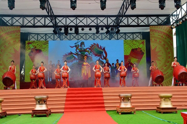 Chương tr&amp;igrave;nh nghệ thuật đặc sắc được d&amp;agrave;n dựng c&amp;ocirc;ng phu với chủ đề: &amp;ldquo;L&amp;ecirc; Văn Hưu, người khai dựng quốc sử Việt Năm&amp;rdquo;