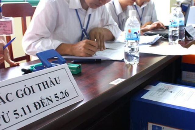 Thủ tướng chỉ đạo khẩn trương ra Th&amp;ocirc;ng tư hướng dẫn c&amp;aacute;c trường hợp chỉ định thầu