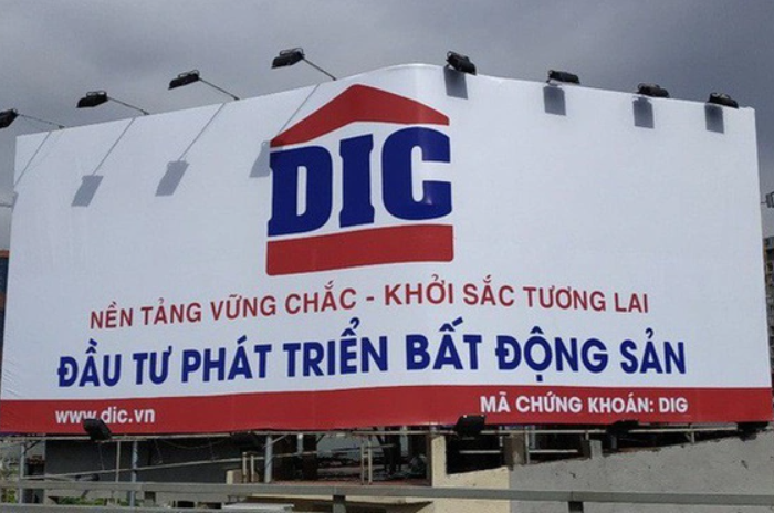 D&amp;ograve;ng tiền kinh doanh &amp;acirc;m gần 1.500 tỷ đồng, lợi nhuận gộp vẫn tăng 40%