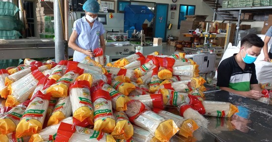 Sản phẩm m&amp;igrave; gạo H&amp;ugrave;ng L&amp;ocirc;, TP Việt Tr&amp;igrave; đạt ti&amp;ecirc;u chuẩn OCOP bốn sao cấp tỉnh