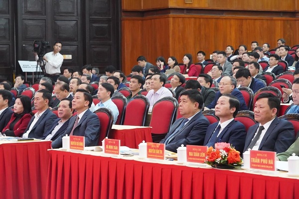 C&amp;aacute;c đại biểu tham dự hội nghị