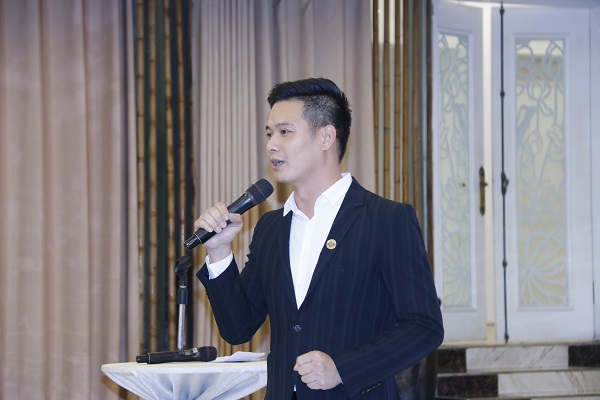 &amp;ocirc;ng B&amp;ugrave;i Gia Kh&amp;aacute;nh &amp;ndash; Chủ tịch ABI H&amp;agrave; Nội ph&amp;aacute;t biểu khai mạc tọa đ&amp;agrave;m