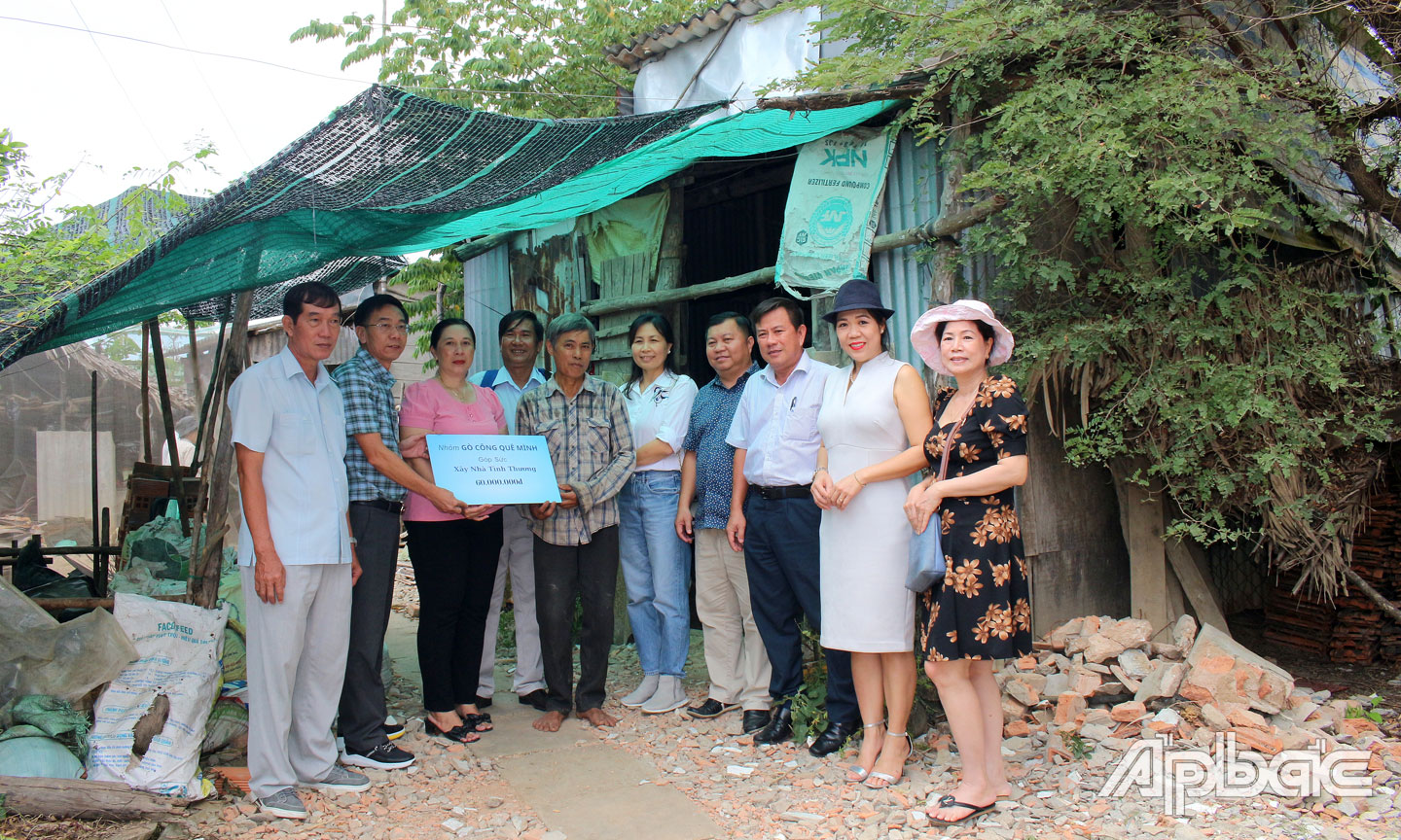 Hỗ  trợ gia đ&amp;igrave;nh anh Nguyễn Văn Cầu (ngụ ấp Ph&amp;uacute; Qu&amp;yacute;, x&amp;atilde; Vĩnh Hựu, huyện G&amp;ograve; C&amp;ocirc;ng T&amp;acirc;y