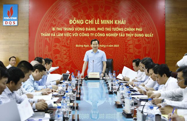 Ph&amp;oacute; Thủ tướng L&amp;ecirc; Minh Kh&amp;aacute;i tại buổi l&amp;agrave;m việc. Ảnh VGP