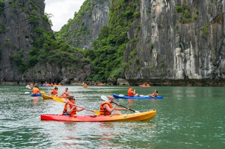 Đề xuất thay đổi thẩm quyền chấp thuận hoạt động vui chơi, giải tr&amp;iacute; dưới nước   Ảnh minh họa