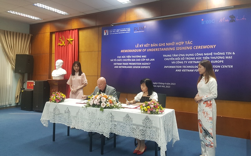 K&amp;yacute; kết Bản ghi nhớ hợp t&amp;aacute;c giữa Trung t&amp;acirc;m Ứng dụng c&amp;ocirc;ng nghệ th&amp;ocirc;ng tin v&amp;agrave;    chuyển đổi số trong XTTM v&amp;agrave; S&amp;agrave;n giao dịch điện tử MissLinh