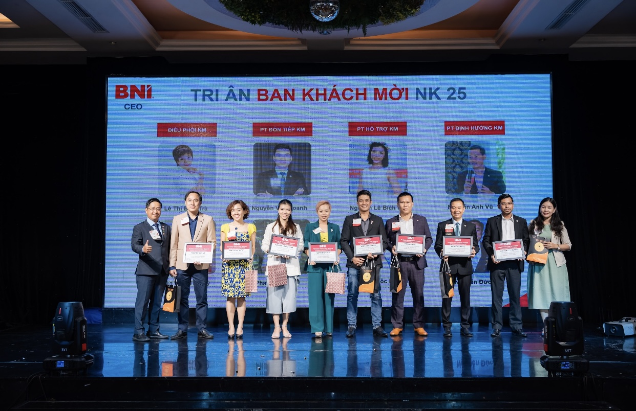 Tri &amp;acirc;n ban kh&amp;aacute;ch mời