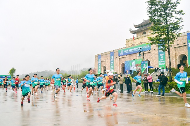 Thời tiết kh&amp;ocirc;ng thuận lợi kh&amp;ocirc;ng l&amp;agrave;m ảnh hưởng đến tinh thần thi đấu của c&amp;aacute;c VĐV