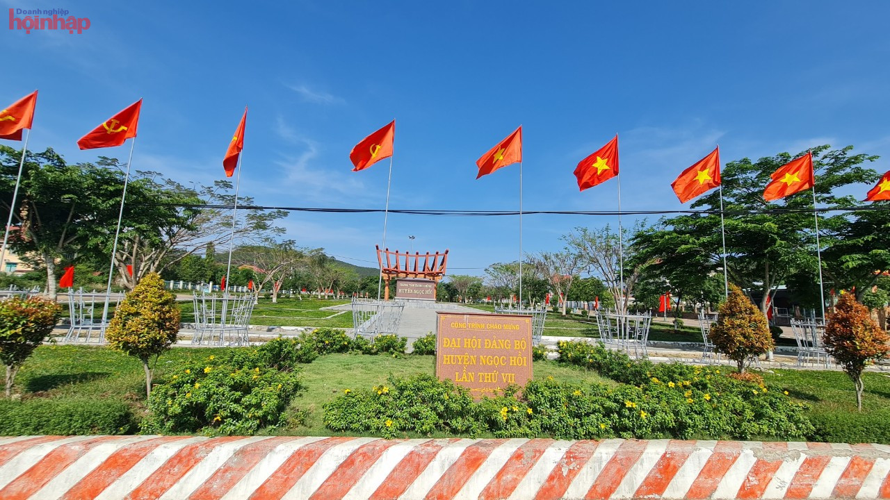 Về lĩnh vực ph&amp;aacute;t triển đ&amp;ocirc; thị, Kon Tum sẽ thu h&amp;uacute;t đầu tư c&amp;aacute;c dự &amp;aacute;n quy m&amp;ocirc; lớn như: Khu đ&amp;ocirc; thị mới Plei Kần với tổng vốn đầu tư 980 tỷ đồng; Khu đ&amp;ocirc; thị mới ph&amp;iacute;a T&amp;acirc;y đường Trần Hưng Đạo, TP. Kon Tum với quy m&amp;ocirc; 80 ha với vốn đầu tư 690 tỷ đồng..