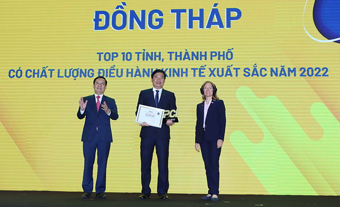 Chủ tịch UBND tỉnh Đồng Th&amp;aacute;p nhận kỷ niệm chương PCI 2022