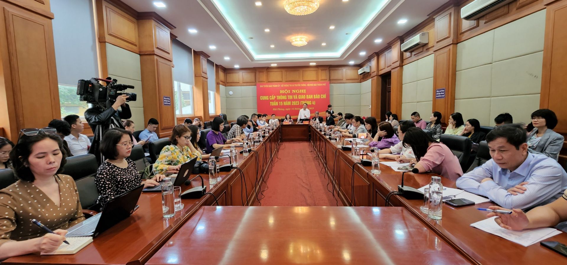 Họp b&amp;aacute;o lễ hội Hoa Phượng Đỏ