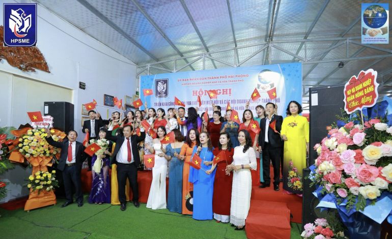Hiệp hội Doanh nghiệp nhỏ v&amp;agrave; vừa TP Hải Ph&amp;ograve;ng dự kiến tổ chức cuộc thi Giọng h&amp;aacute;t hay v&amp;agrave; đ&amp;ocirc;i nhảy đẹp trong c&amp;aacute;c Hội - Li&amp;ecirc;n Hiệp hội to&amp;agrave;n Khối. Thời gian tổ chức dự kiến: trung tuần th&amp;aacute;ng 8/2023.