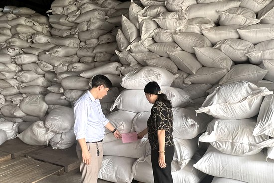 Lượng tồn kho hiện nay của C&amp;ocirc;ng ty ch&amp;egrave; Ph&amp;uacute; Đa vẫn c&amp;ograve;n khoảng tr&amp;ecirc;n 4.000 tấn