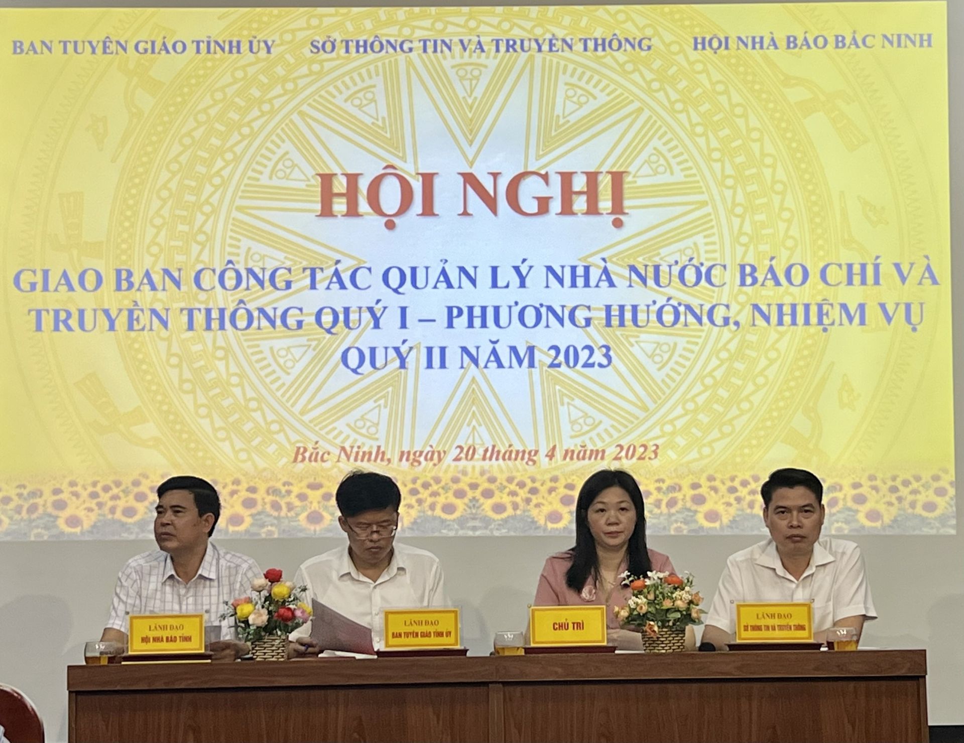 L&amp;atilde;nh đạo Sở Th&amp;ocirc;ng tin &amp;amp; Truyền th&amp;ocirc;ng tỉnh Bắc Ninh chủ tr&amp;igrave; Hội nghị