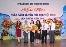 Bình Dương: Đông đảo bạn đọc tham quan triển lãm Tuần lễ Sách tại Chợ đêm và Phố đi bộ Bạch Đằng