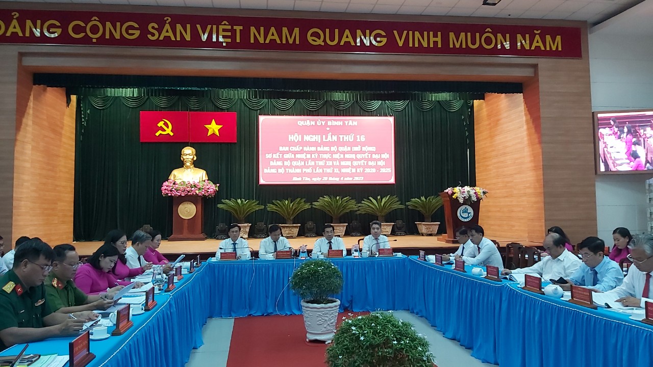 Quang cảnh hội nghị. (Ảnh : B&amp;iacute;ch Li&amp;ecirc;n )