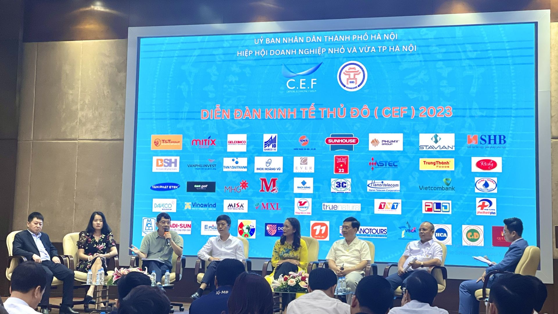 &amp;Ocirc;ng Nguyễn Minh Tuấn - Gi&amp;aacute;m đốc Ng&amp;acirc;n h&amp;agrave;ng Nh&amp;agrave; nước Việt Nam chi nh&amp;aacute;nh TP H&amp;agrave; Nội