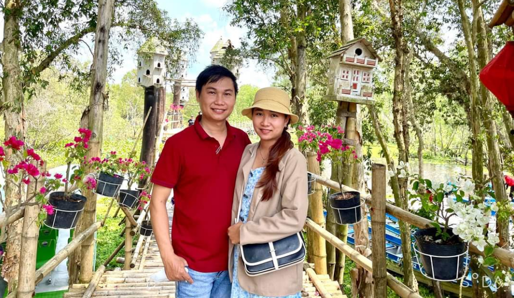 Du kh&amp;aacute;ch check - in tr&amp;ecirc;n &amp;ldquo;Cầu tre Vạn bước&amp;rdquo;