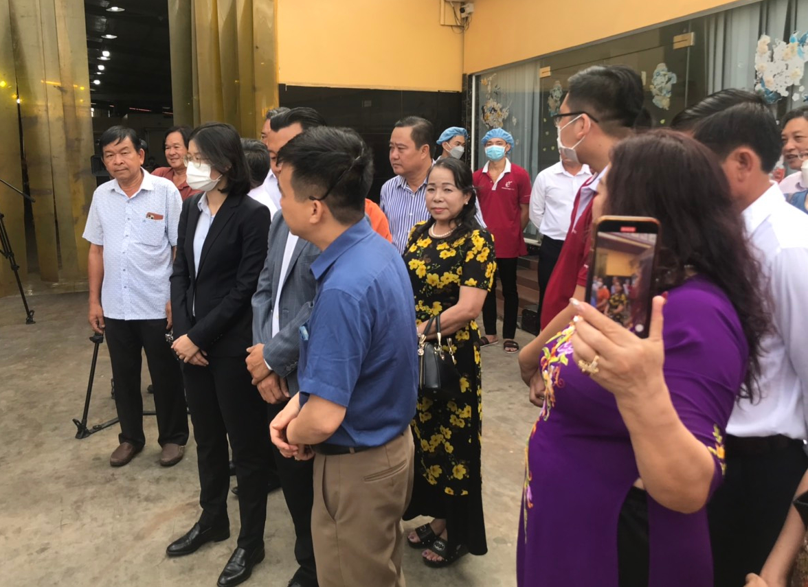 Đo&amp;agrave;n khảo s&amp;aacute;t qu&amp;aacute; tr&amp;igrave;nh sơ chế, đ&amp;oacute;ng g&amp;oacute;i n&amp;ocirc;ng sản tại một số doanh nghiệp thuộc Hiệp hội thanh long tỉnh Long An