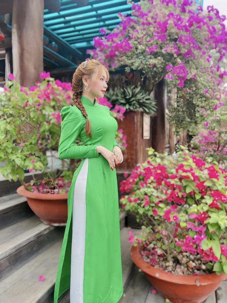 N&amp;eacute;t duy&amp;ecirc;n c&amp;ugrave;ng hoa vi&amp;ecirc;n bốn m&amp;ugrave;a