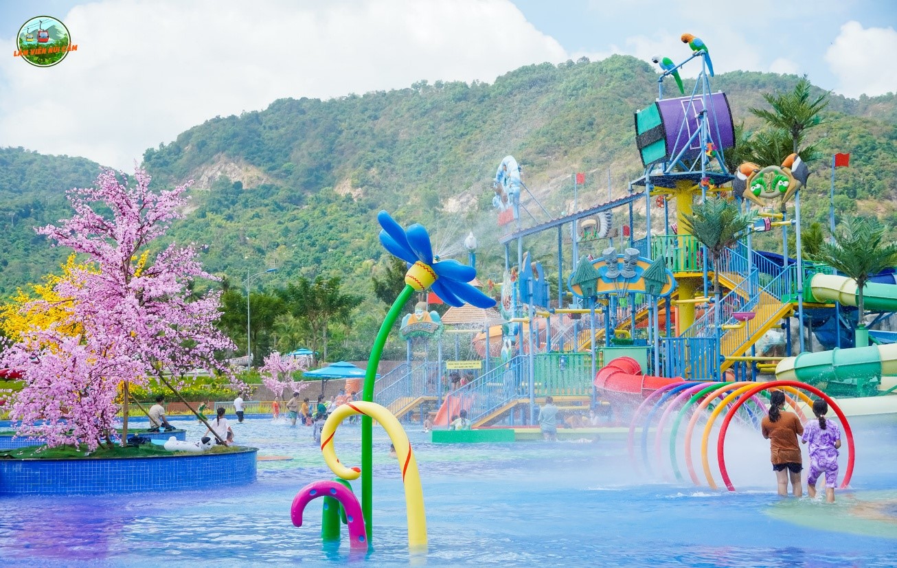 Tr&amp;agrave;n ngập niềm vui v&amp;agrave; tiếng cười