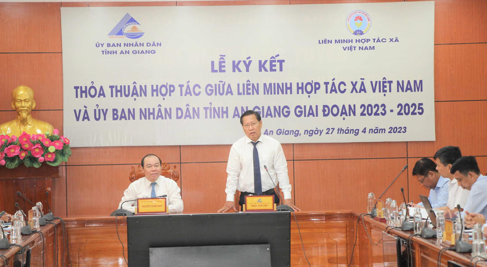 Ph&amp;oacute; Chủ tịch UBND tỉnh Trần Anh Thư ph&amp;aacute;t biểu tại Lễ k&amp;yacute; kết
