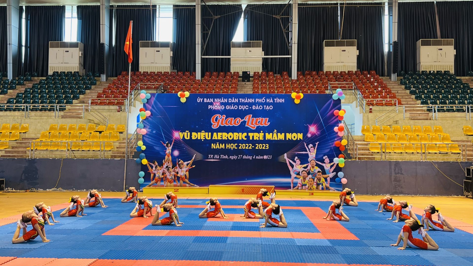 Tiết mục trường mầm non Văn Y&amp;ecirc;n