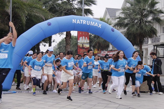 H&amp;agrave;nh tr&amp;igrave;nh chinh phục đường đua tại điểm xuất ph&amp;aacute;t