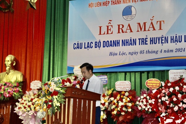 Doanh nh&amp;acirc;n Nguyễn Văn T&amp;uacute;, Gi&amp;aacute;m đốc c&amp;ocirc;ng ty TNHH sản xuất v&amp;agrave; thương mại Yến s&amp;agrave;o Xứ Thanh t&amp;acirc;n chủ nhiệm C&amp;acirc;u lạc bộ