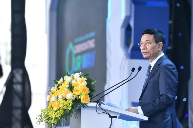 Bộ trưởng Nguyễn Mạnh H&amp;ugrave;ng ph&amp;aacute;t biểu tại lễ khai trương