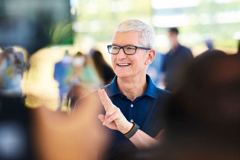 &amp;Ocirc;ng hiện nắm hơn 3 triệu cổ phiếu Apple