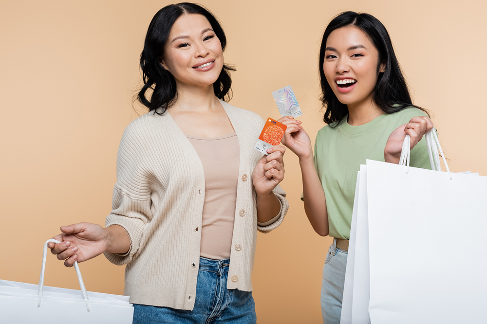 V&amp;ocirc; v&amp;agrave;n ưu đ&amp;atilde;i ho&amp;agrave;n tiền đang chờ đợi kh&amp;aacute;ch h&amp;agrave;ng chi ti&amp;ecirc;u bằng thẻ t&amp;iacute;n dụng quốc tế SHB