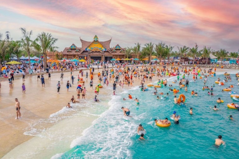 Kh&amp;ocirc;ng chỉ khấy đảo m&amp;ugrave;a h&amp;egrave; với &amp;ldquo;kỳ quan&amp;rdquo; VinWonders H&amp;agrave; Nội Wave Park, Vinhomes Ocean Park 2 c&amp;ograve;n nhộn nhịp suốt quanh năm bởi chuỗi sự kiện, lễ hội quy m&amp;ocirc;, ho&amp;agrave;nh tr&amp;aacute;ng