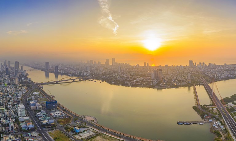 Khu vực ven s&amp;ocirc;ng H&amp;agrave;n, Đ&amp;agrave; Nẵng l&amp;agrave; vị tr&amp;iacute; đắt gi&amp;aacute; để ph&amp;aacute;t triển BĐS cao cấp