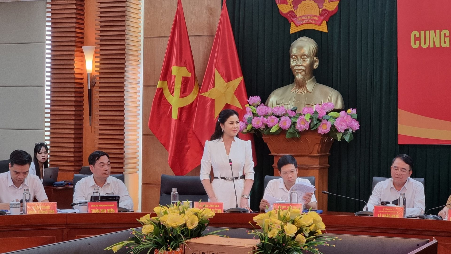 B&amp;agrave; Trần Thị Ho&amp;agrave;ng Mai - Gi&amp;aacute;m đốc Sở Văn h&amp;oacute;a v&amp;agrave; Thể thao