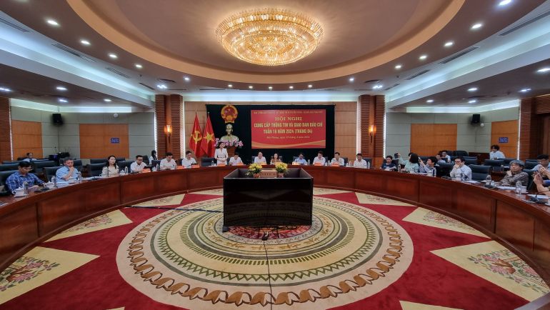 Ảnh to&amp;agrave;n cảnh